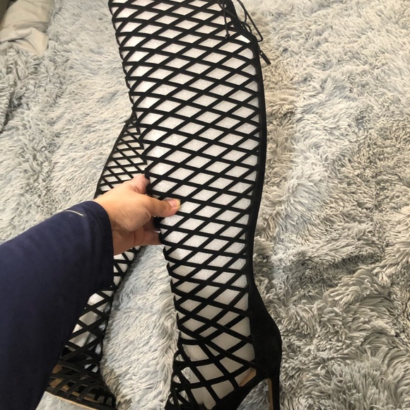 Brand new Vince Camuto sexy heels over the knees - Picture 8 of 11